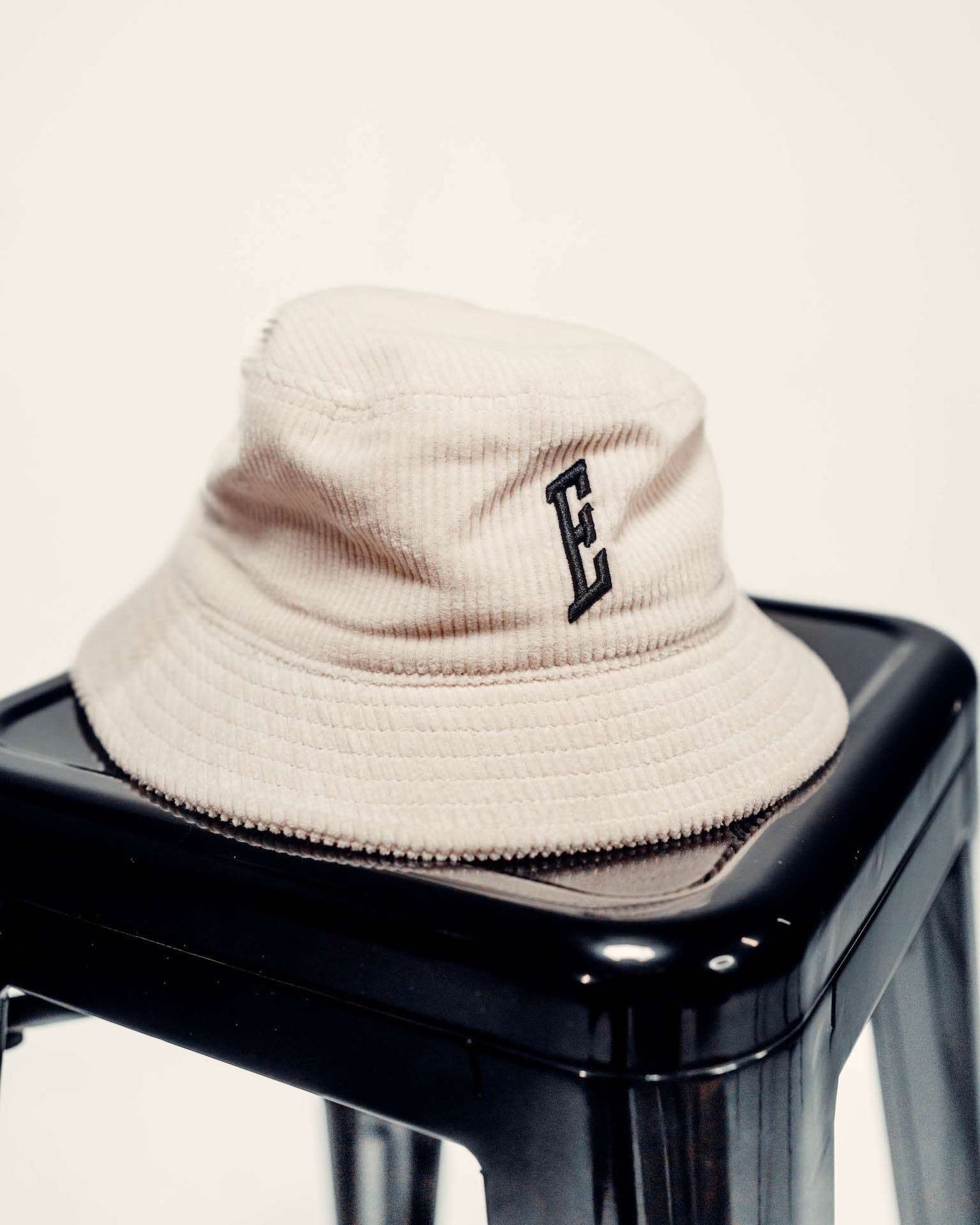 Bucket Hat Bone